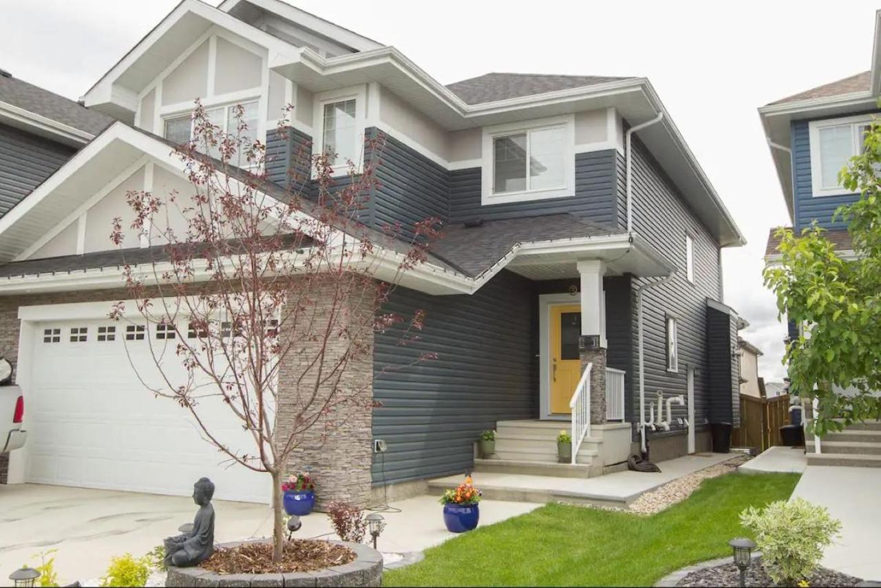 Modern Executive Suite I Complimentary Netflix & Parking! Edmonton Exteriér fotografie