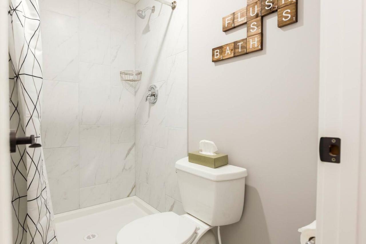 Modern Executive Suite I Complimentary Netflix & Parking! Edmonton Exteriér fotografie